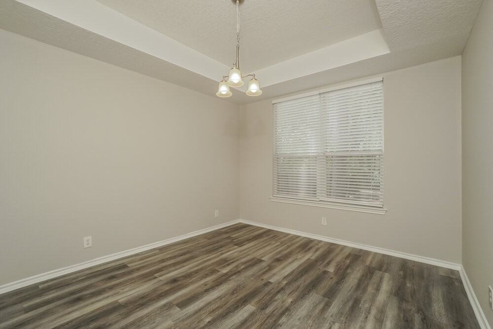 204 Nandina Ct - Photo 6 of 17