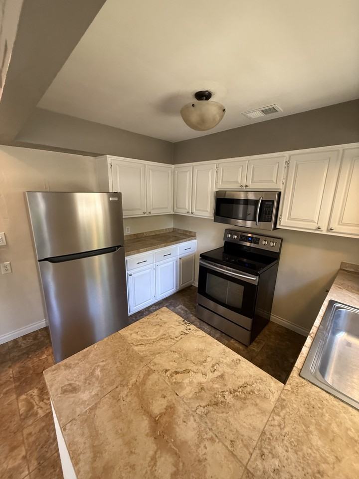 1023 Murray Ave #1 - Photo 3 of 30
