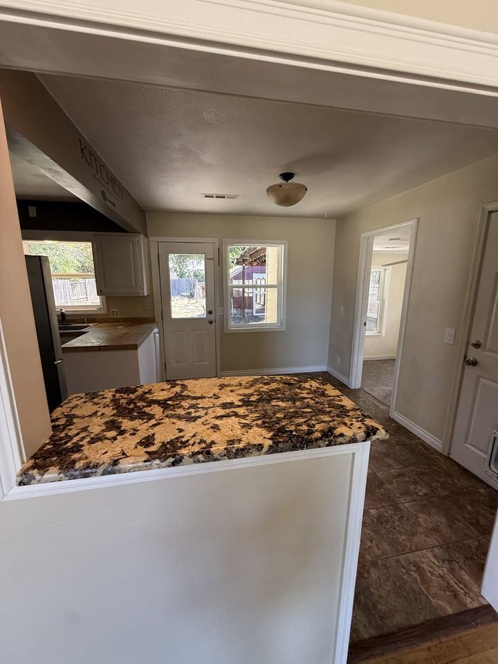 1023 Murray Ave #1 - Photo 6 of 25