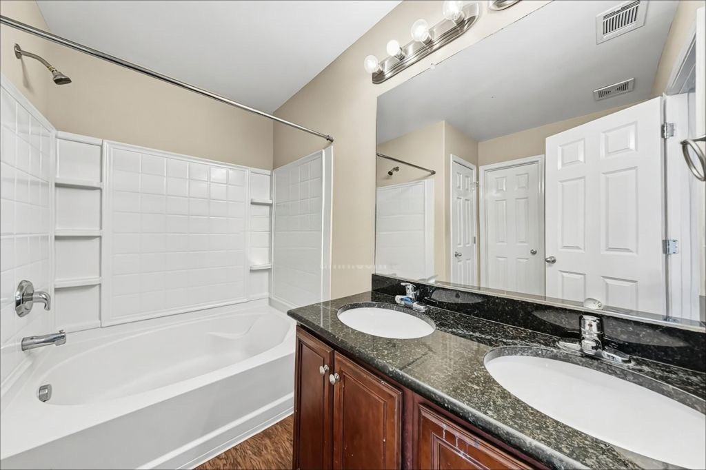 7 Miller Pond Road - Photo 3 of 6