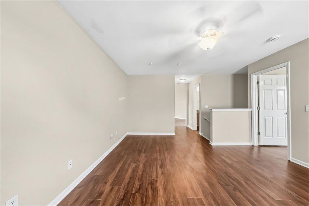 7 Miller Pond Road - Photo 4 of 6