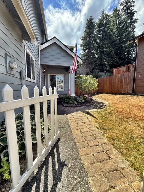 1059 Nw Gladiola Ct #1 - Photo 3 of 35