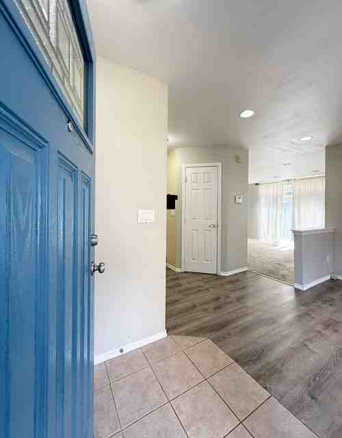 1059 Nw Gladiola Ct #1 - Photo 5 of 35