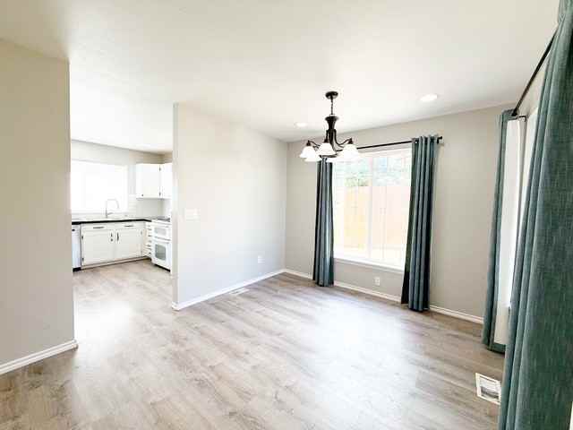 1059 Nw Gladiola Ct #1 - Photo 6 of 35