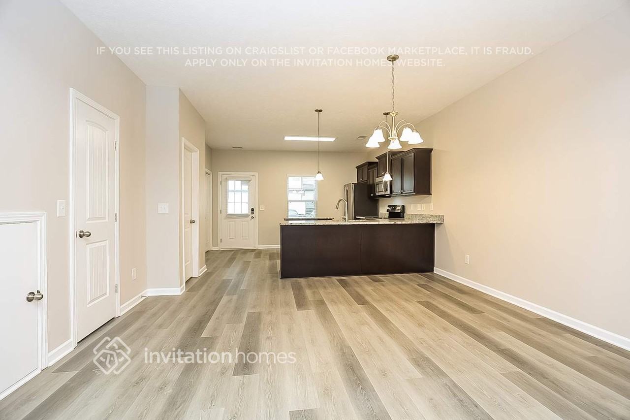 422 Rick Mccormick Dr - Photo 6 of 18