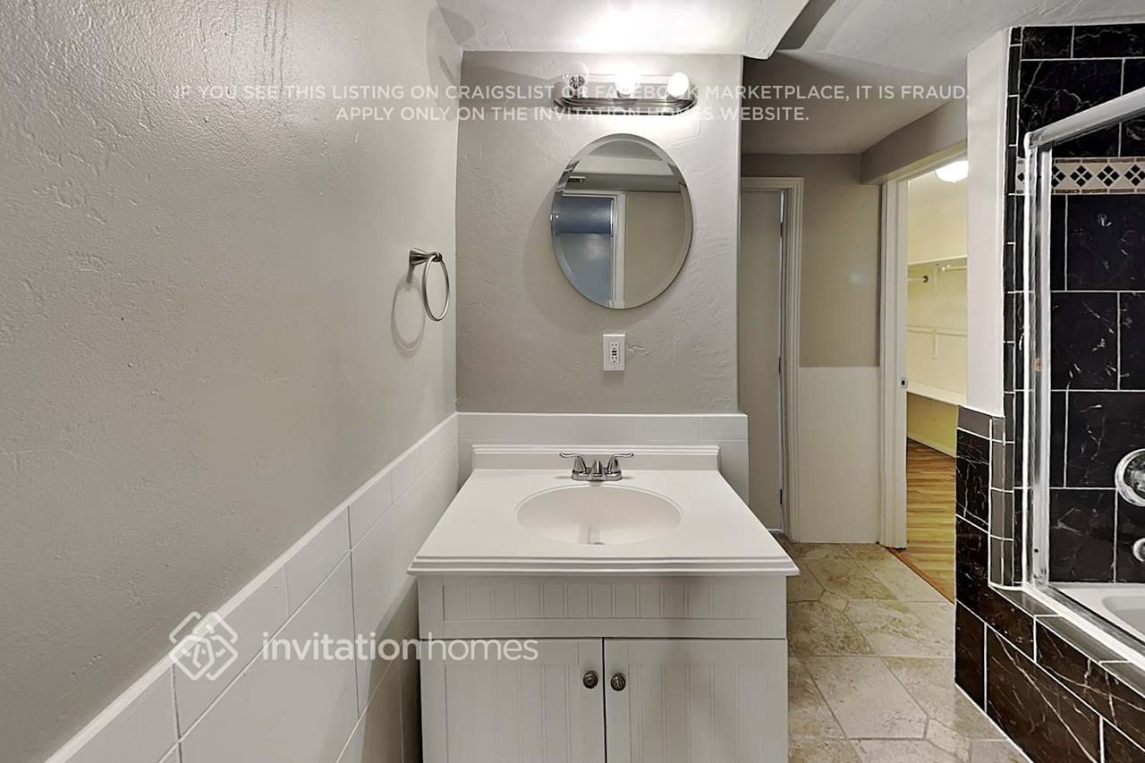 4980 W Shooting Star Ave - Photo 4 of 21