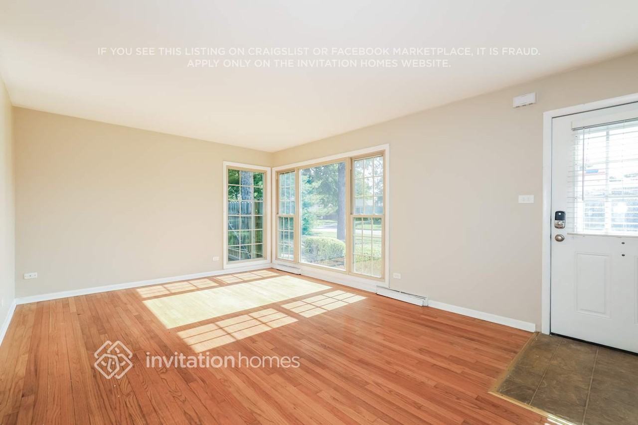 540 N 2nd Ave - Photo 4 of 16