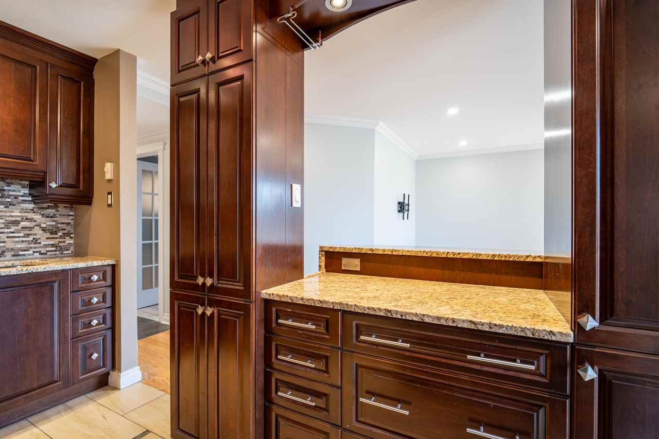 2075 Rue de Magenta - Photo 7 of 23