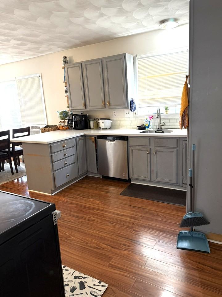 28 Radcliffe Avenue #1 - Photo 2 of 11