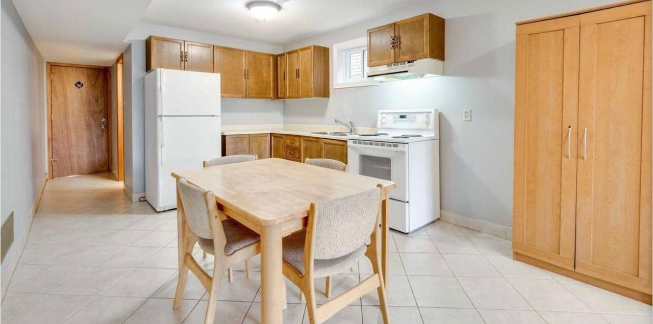 403 Britannia Avenue - Photo 6 of 6
