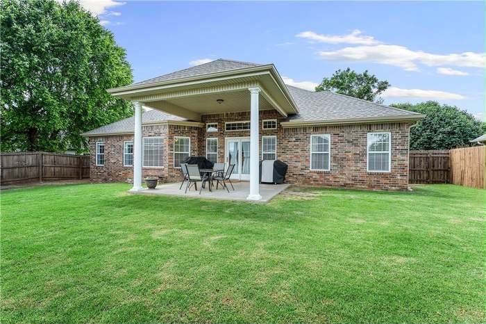 703 Cornell Street - Photo 2 of 17