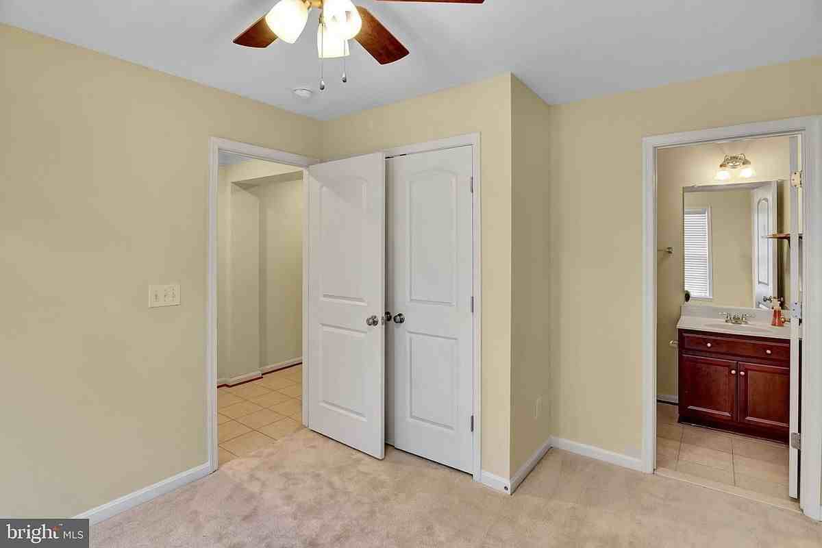 8891 Cherry St - Photo 4 of 29