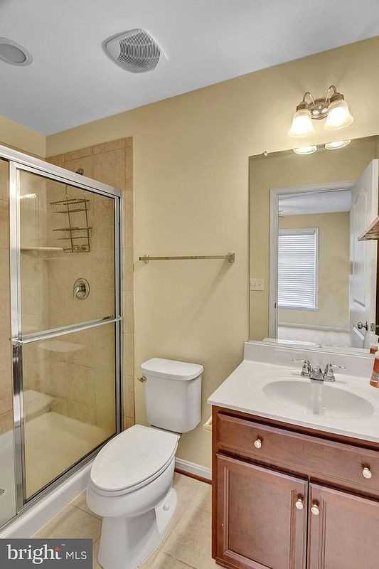 8891 Cherry St - Photo 5 of 29
