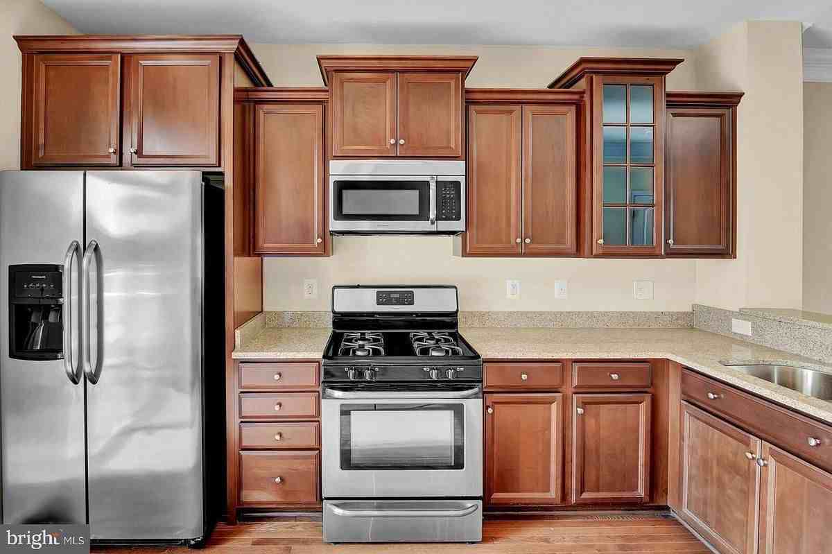 8891 Cherry St - Photo 6 of 29