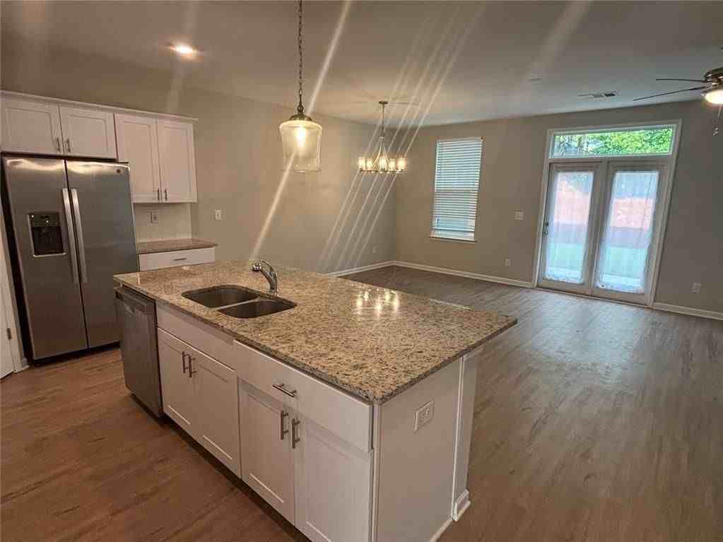 628 Collections Dr - Photo 3 of 15