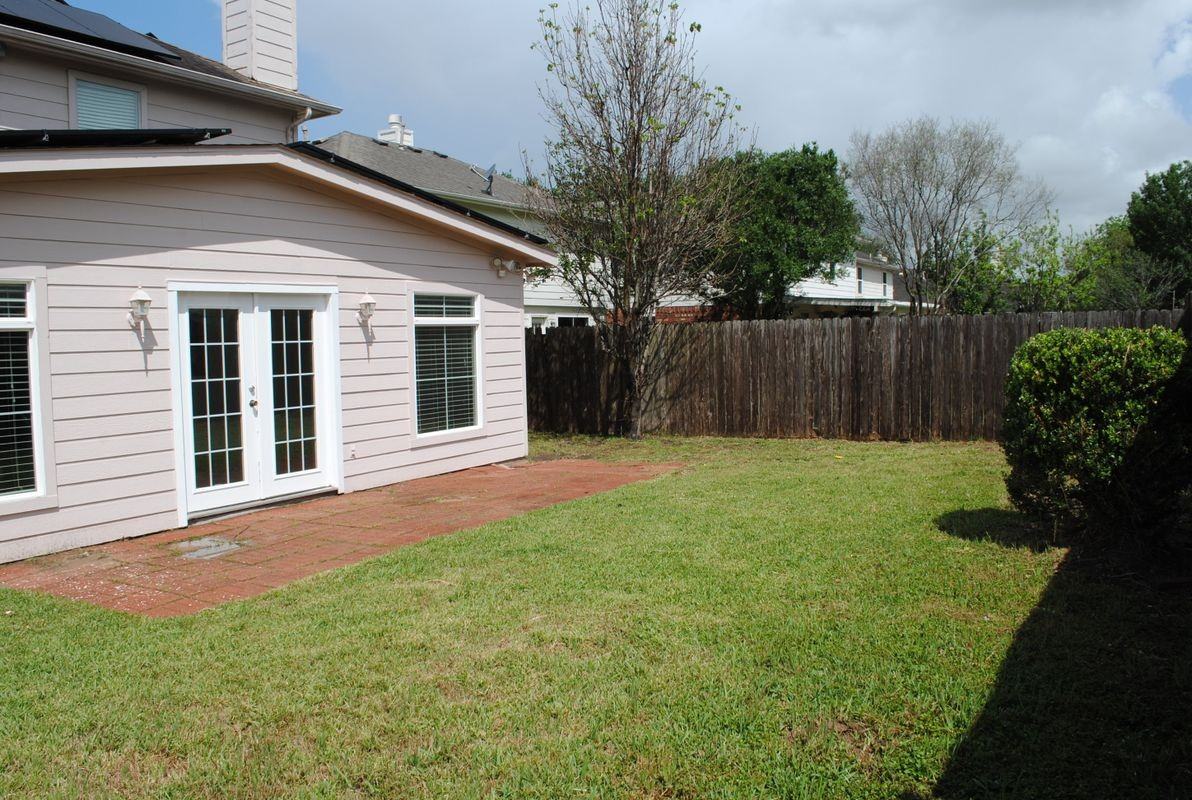3910 Starbridge Pointe Ln - Photo 2 of 3