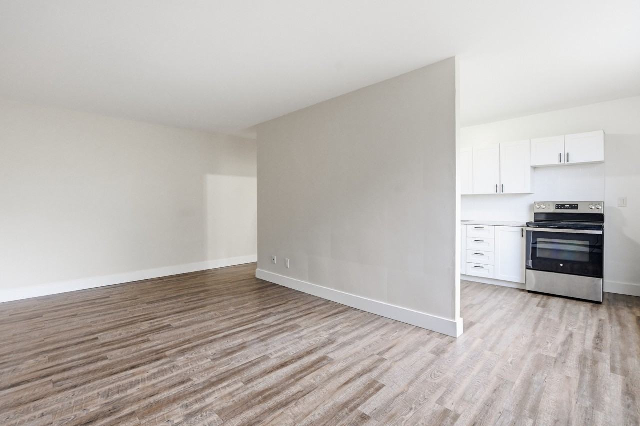 Riverview Towers - Photo 4 of 38