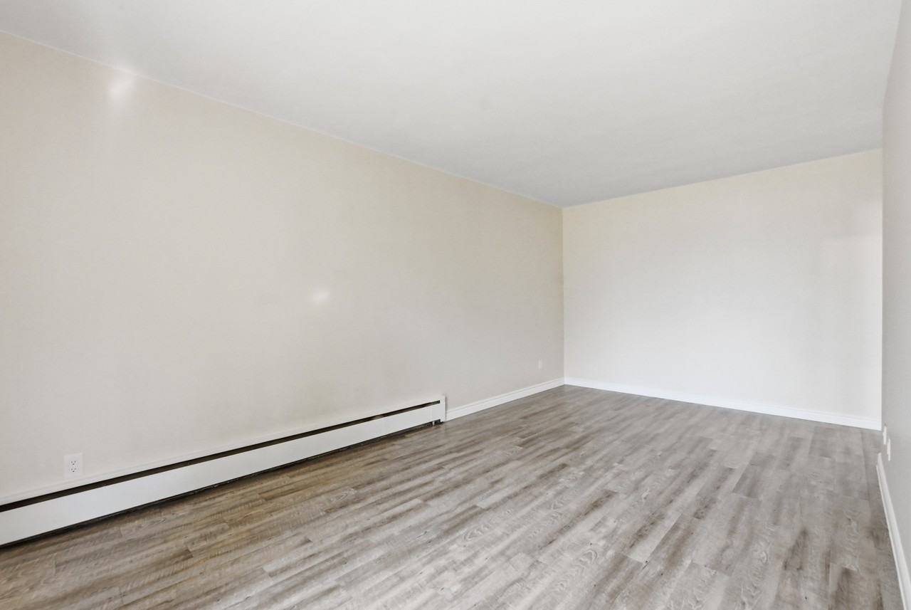 Riverview Towers - Photo 6 of 38