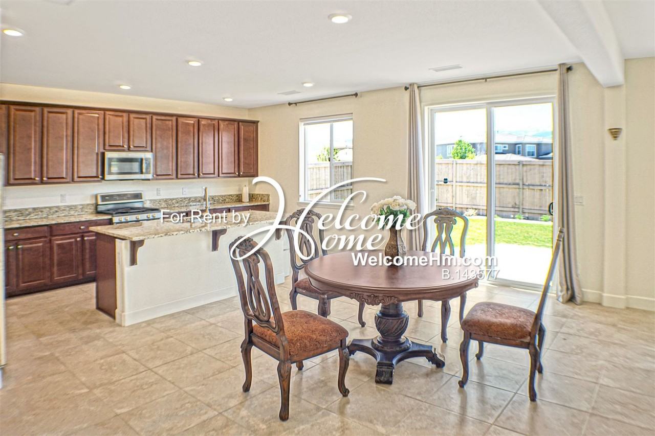 10445 Mott Ct - Photo 6 of 23