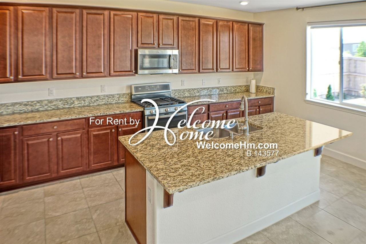 10445 Mott Ct - Photo 7 of 23