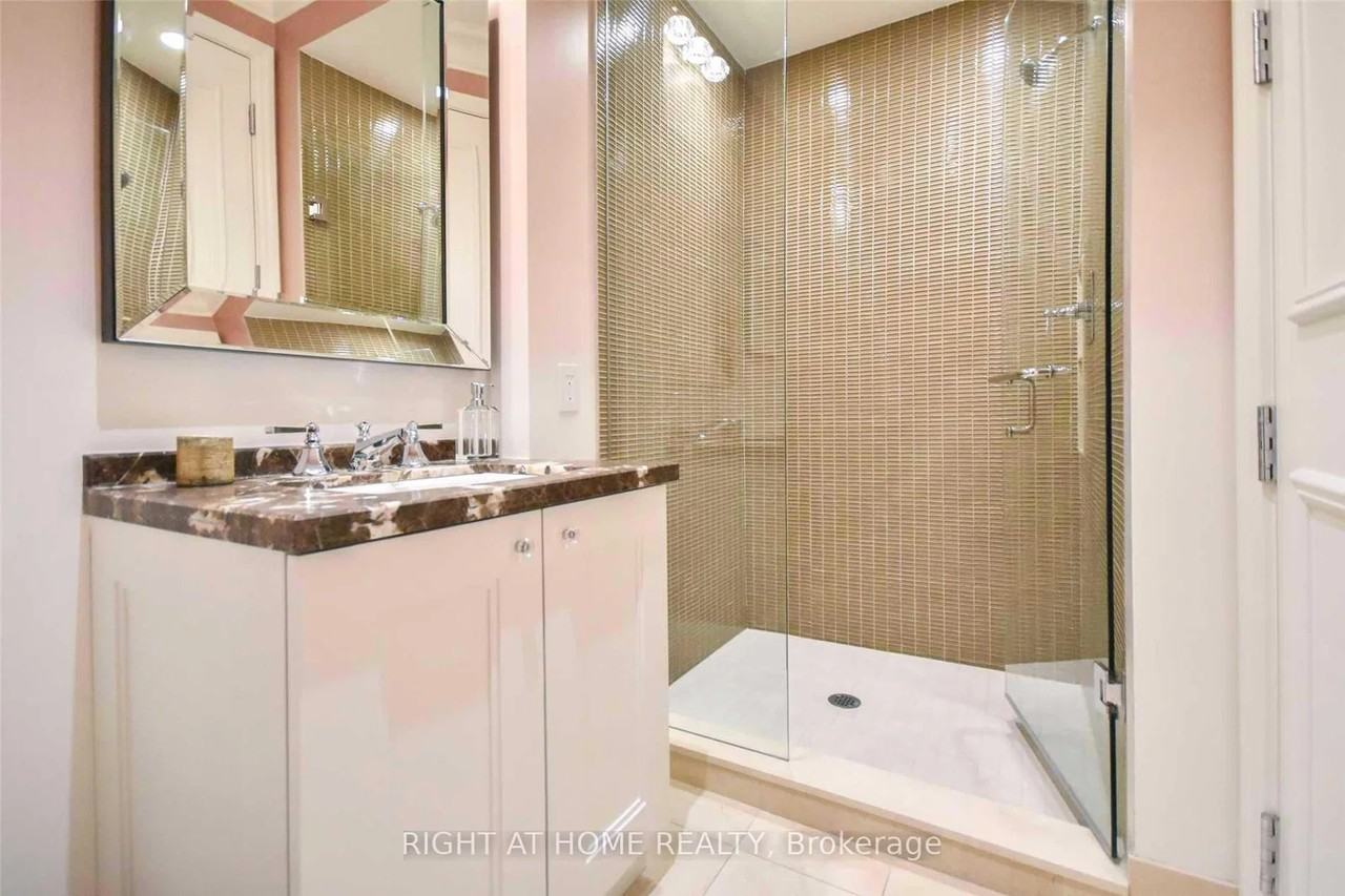 311 Bay Street - Photo 12