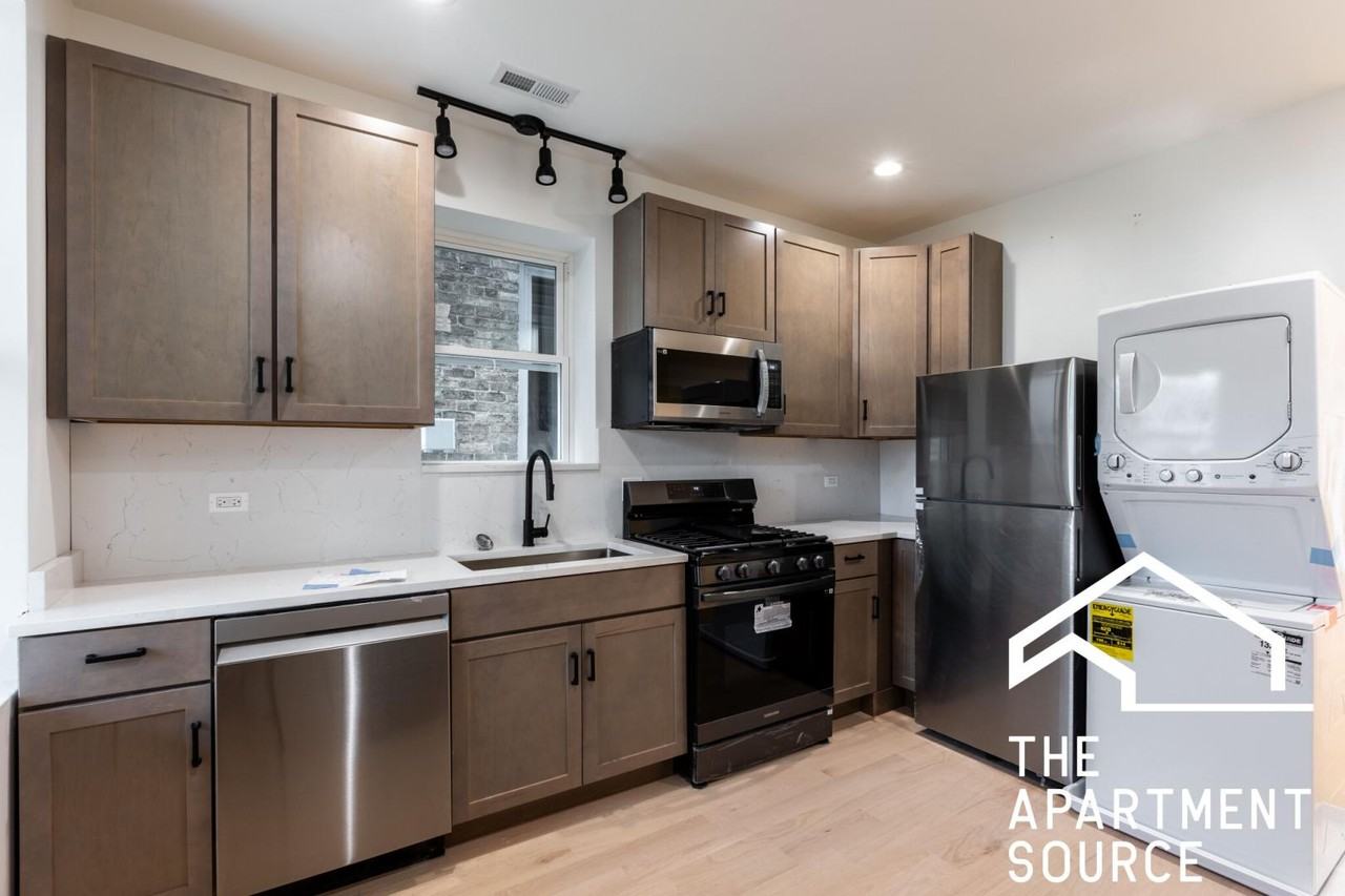 2943 N Gresham Ave #1 - Photo 3 of 15
