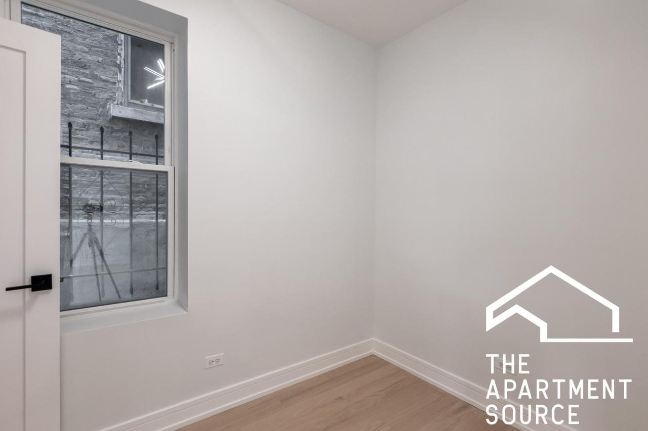 2943 N Gresham Ave #1 - Photo 5 of 15