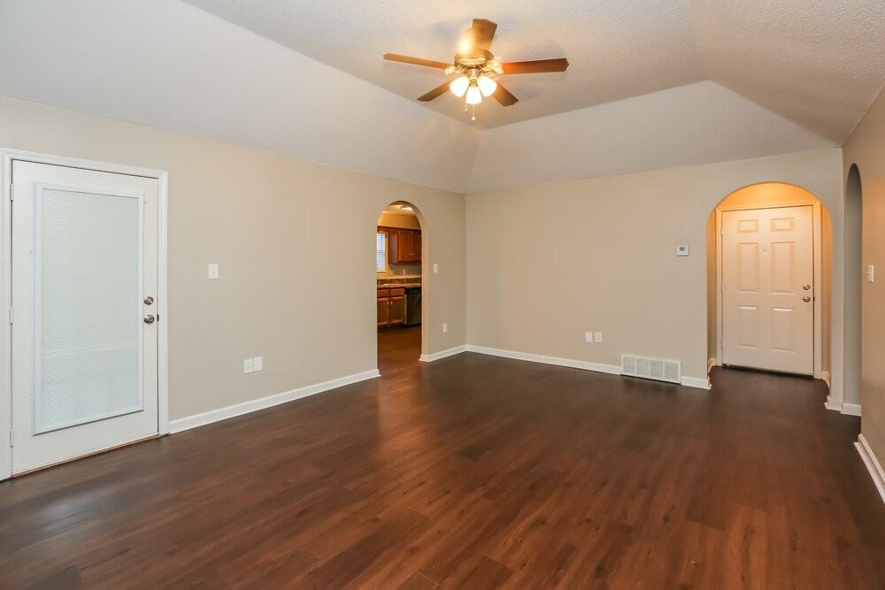 6205 Morgan Manor Cv - Photo 3 of 15