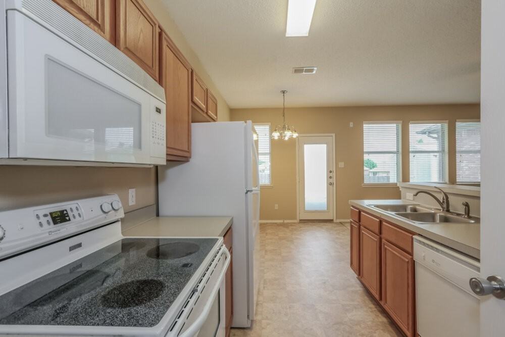 6416 Freshwater Ln - Photo 6 of 13