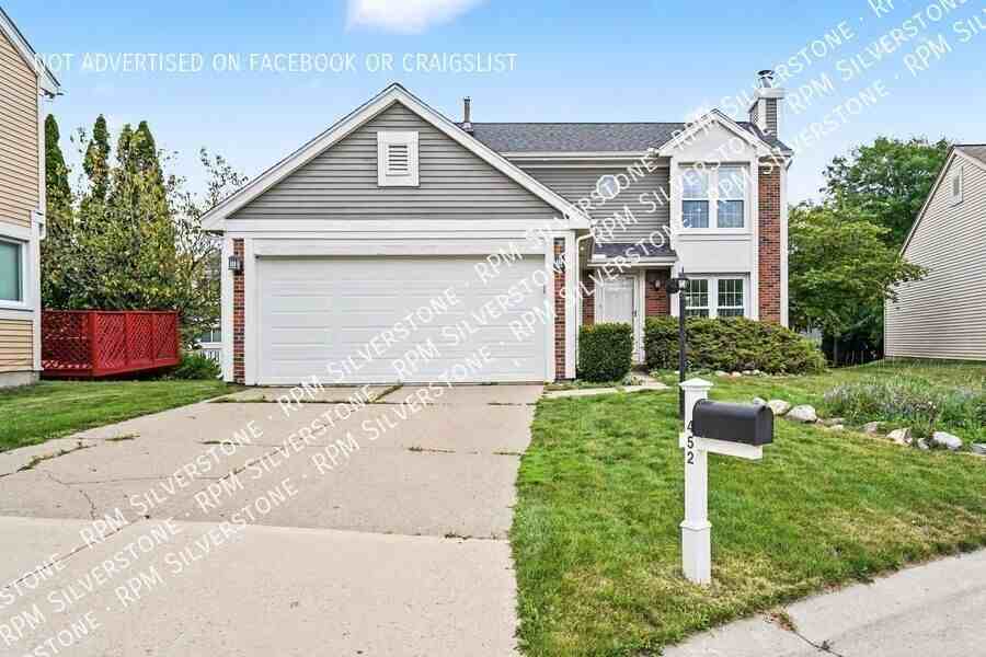 452 Farmridge Ct - Photo 2 of 26
