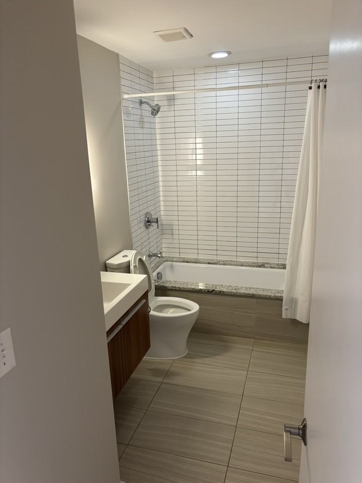 1710 Gales St Ne - Photo 5 of 19