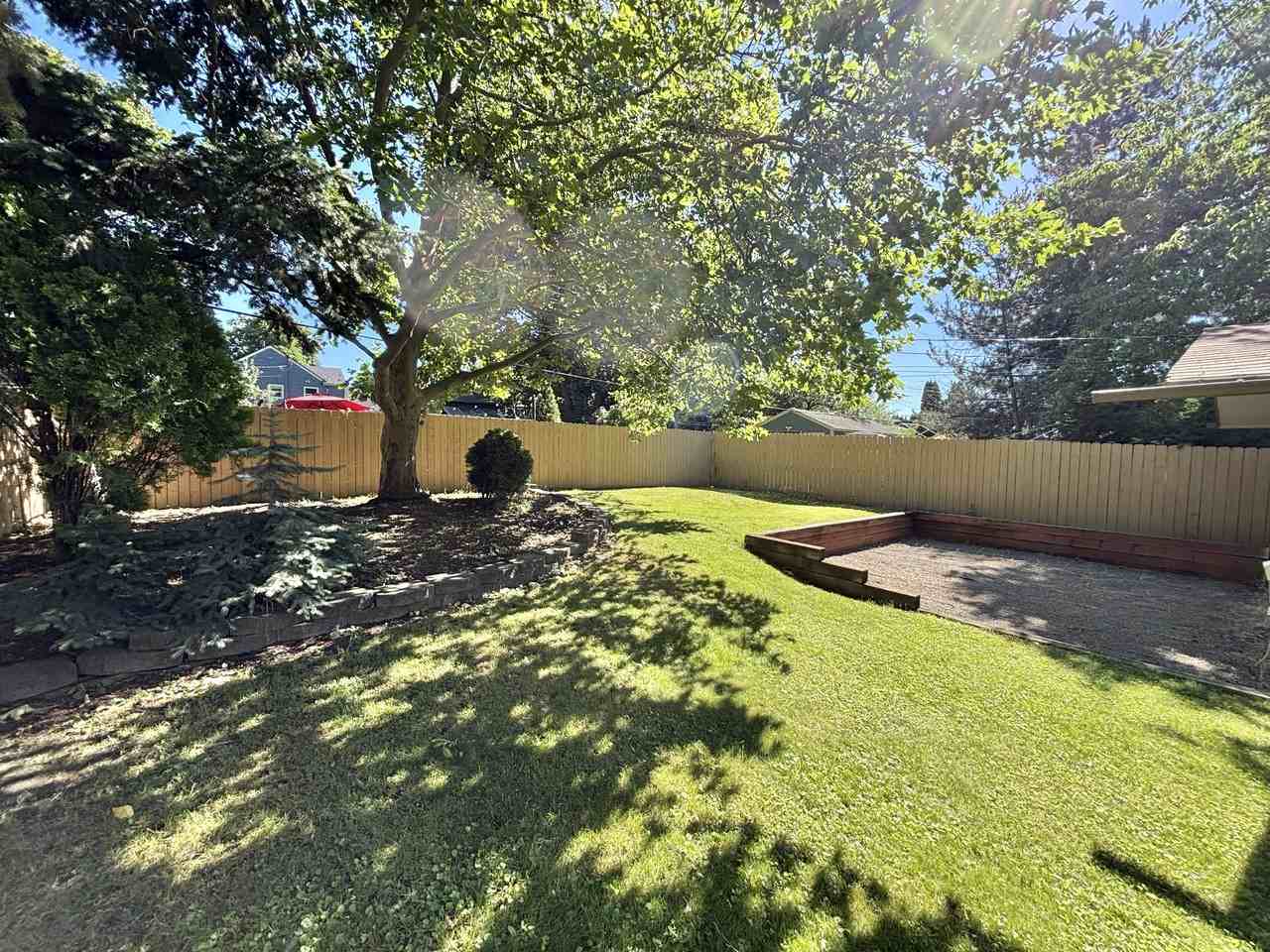 3820 E 21st Ave - Photo 7 of 24