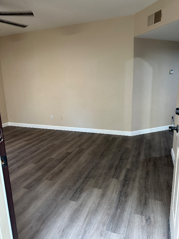 1624 Hillsborough St - Photo 5 of 18