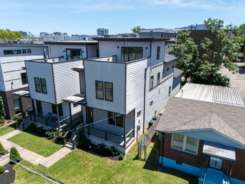 1016 13th Ave S #B - Photo 4 of 50