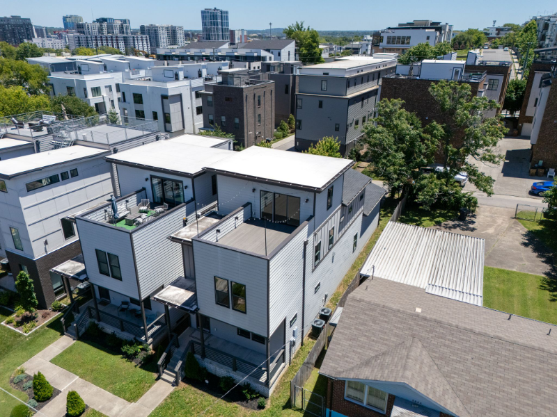 1016 13th Ave S #B - Photo 5 of 50