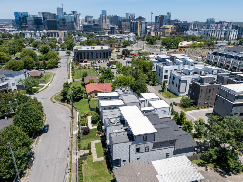1016 13th Ave S #B - Photo 7 of 50