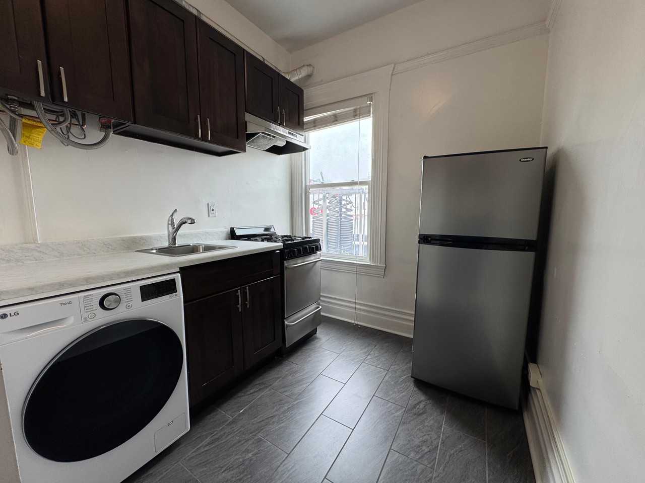 2645 Mission St #1 - Photo 2 of 10