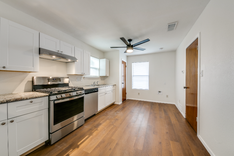 2509 Valwood Pkwy #2 - Photo 3 of 8