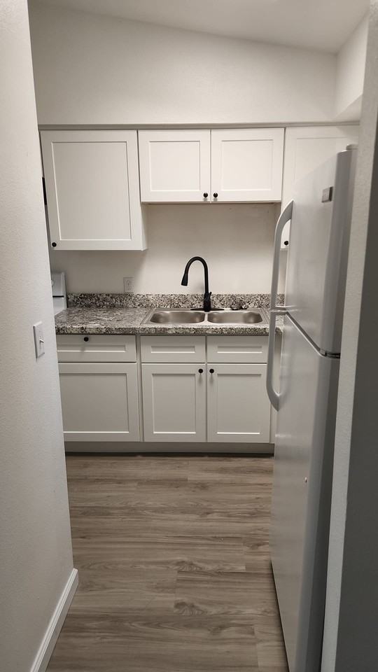 1311 N Gila St #4 - Photo 2 of 34