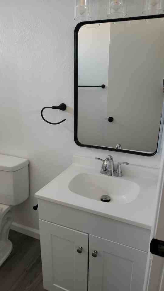 1311 N Gila St #4 - Photo 6 of 34