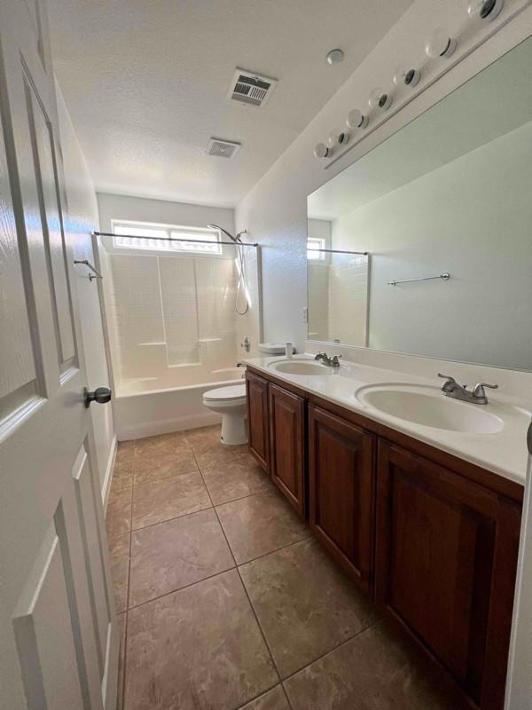 4 Hampstead Heath Ct - Photo 2 of 4