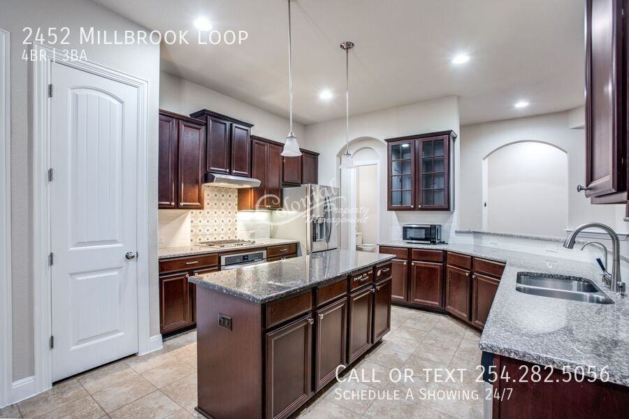 2452 Millbrook Loop - Photo 3 of 12