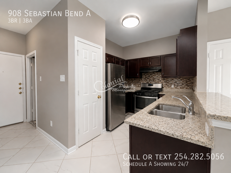 908 Sebastian Bnd - Photo 3 of 13