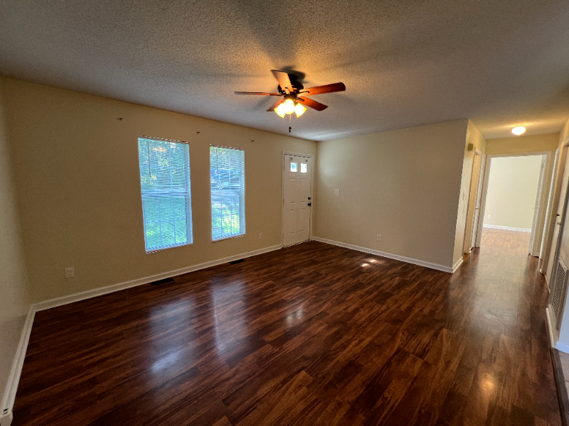 1317 Kearns Aly - Photo 3 of 11