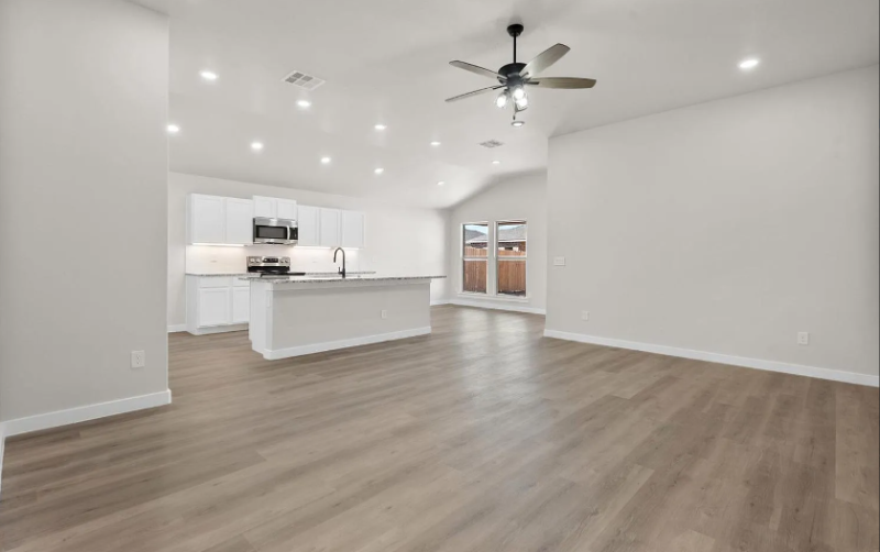 2924 138th St - Photo 3 of 19