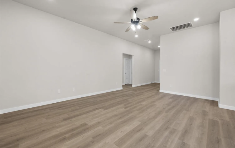 2924 138th St - Photo 5 of 19
