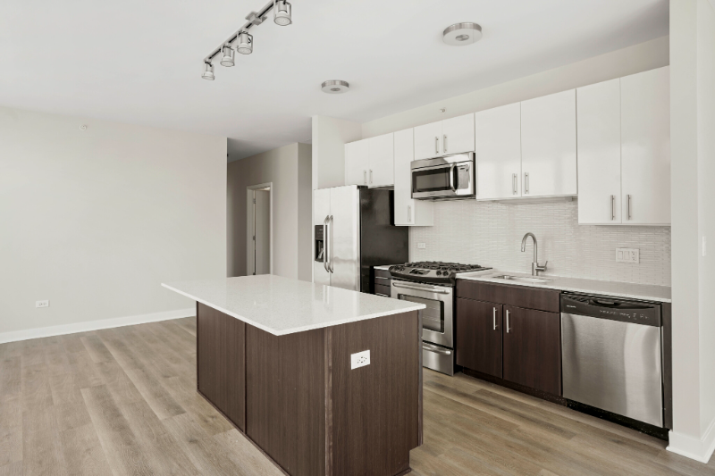 210 S Halsted St - Photo 2 of 14