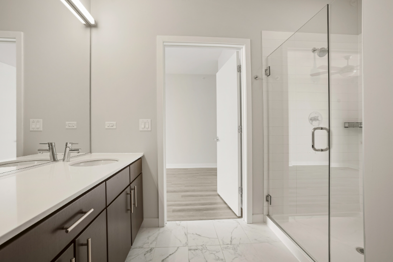 210 S Halsted St - Photo 4 of 14