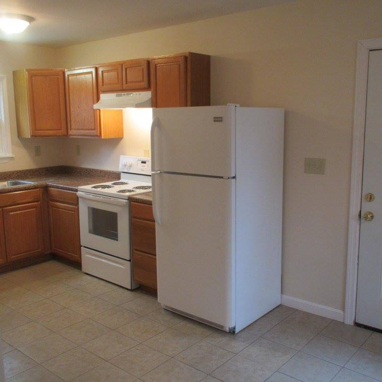 32 Overlock Rd #C - Photo 2 of 11
