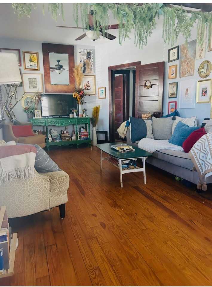 901 Debow St - Photo 2 of 11